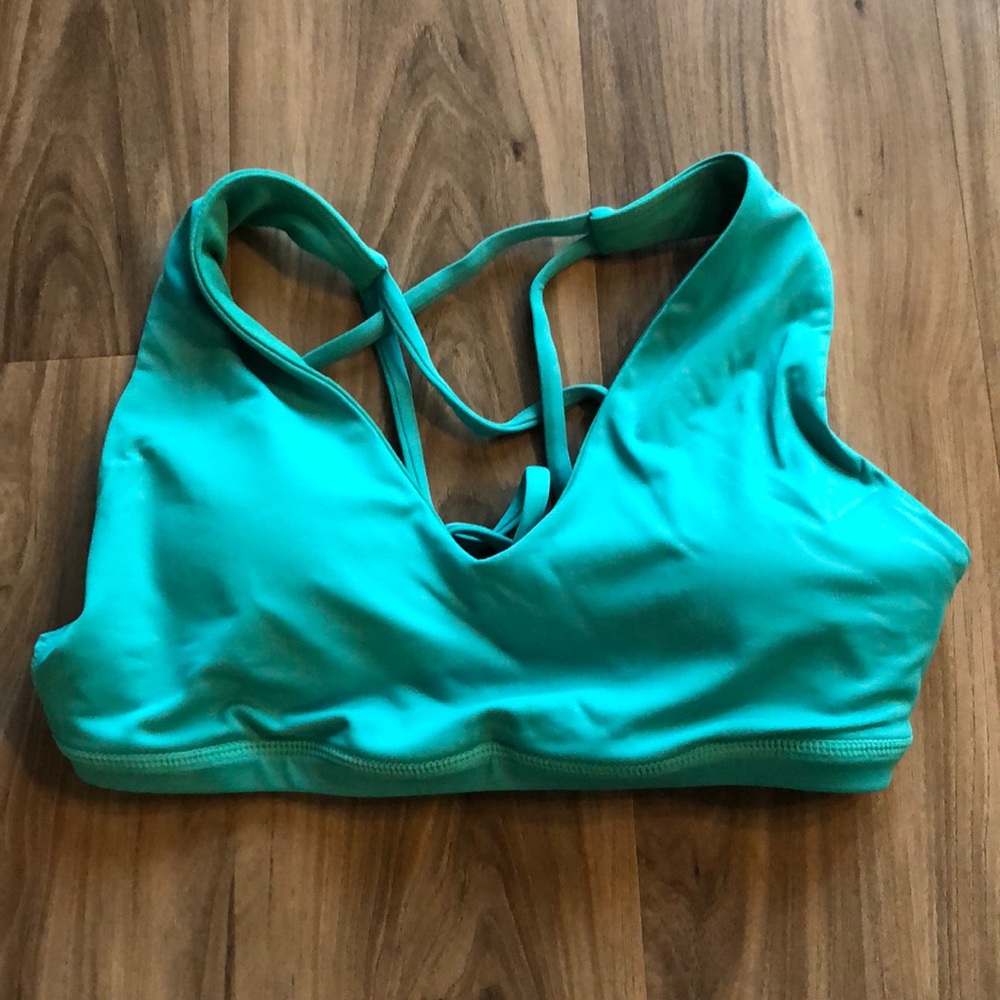 Ptula “Veronica” sports bra.